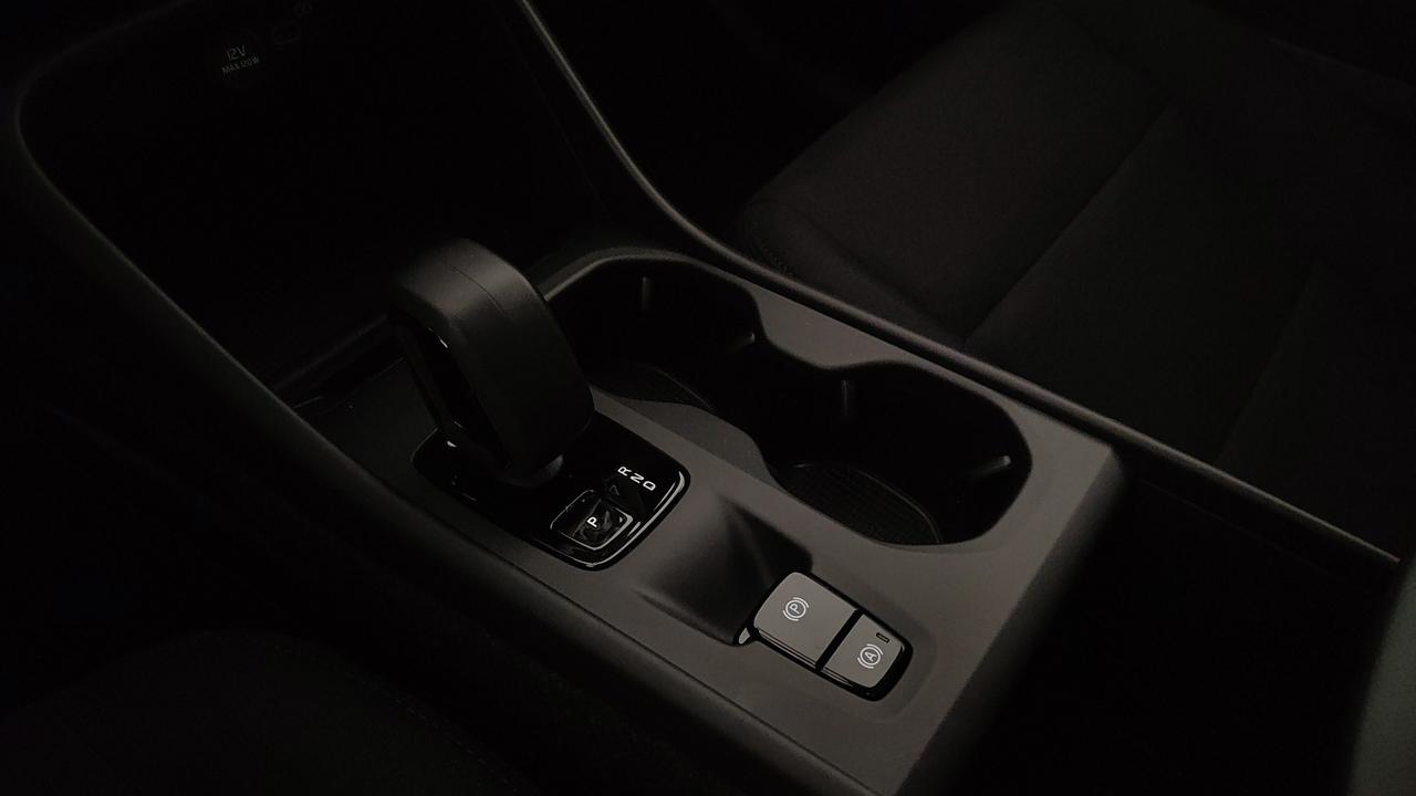 VOLVO XC40 2.0 b3 Essential auto