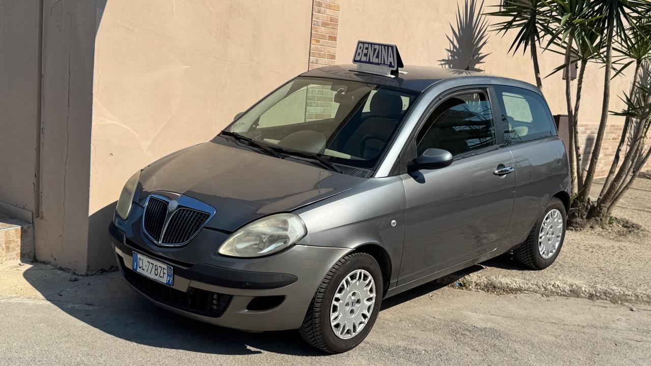 Lancia Ypsilon 1.2 Argento 145.000 km