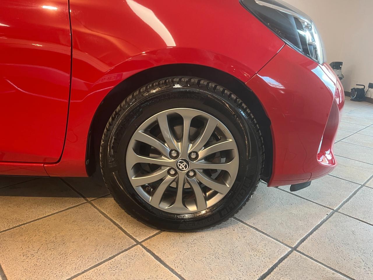 Toyota Yaris 1.0 5 porte Lounge