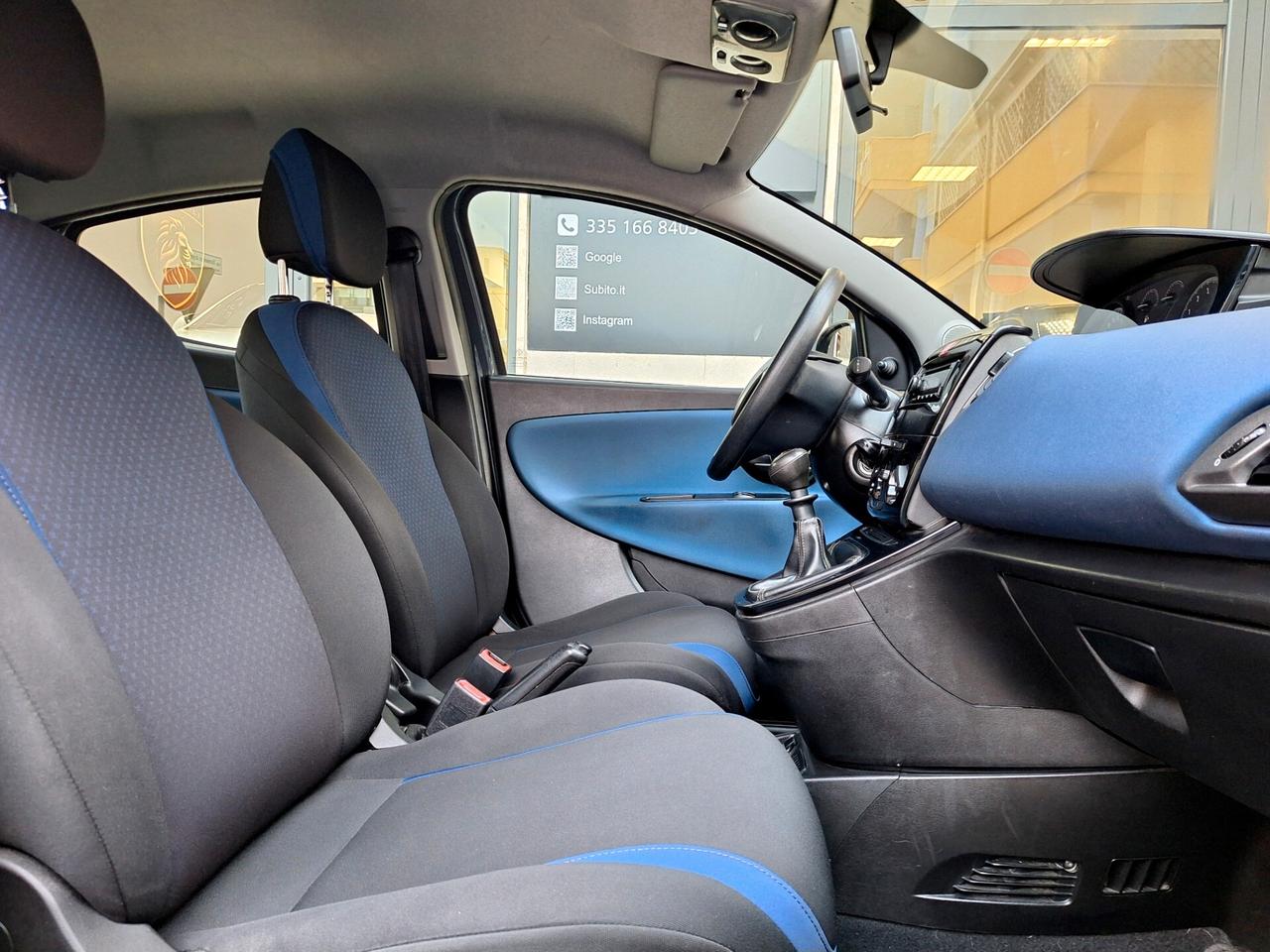 Lancia Ypsilon 1.2 69 CV 5 porte Platinum