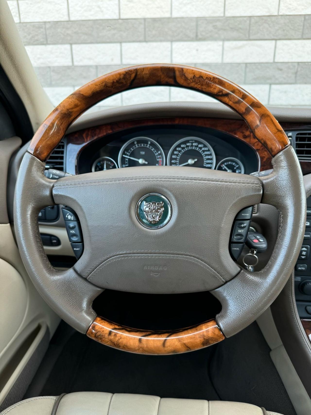 Jaguar S-Type 2.7 diesel V6 Executive