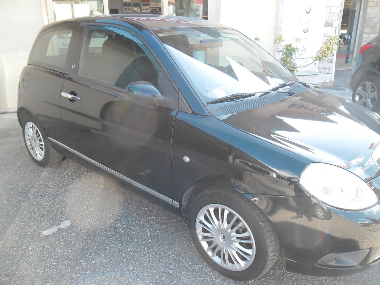 Lancia Ypsilon 1.2 Argento