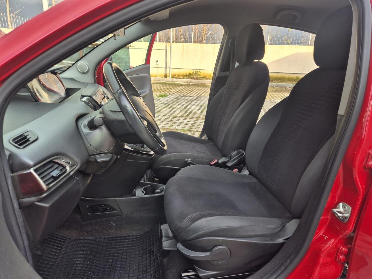 Lancia Ypsilon 0.9 TwinAir 85 CV 5 porte Metano Ecochic Gold