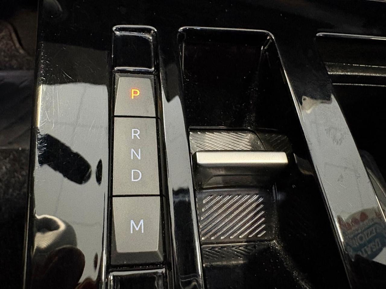 Opel Astra BUSINESS ELEGANCE 1.5 Turbo Diesel AT8 SPOTICAR