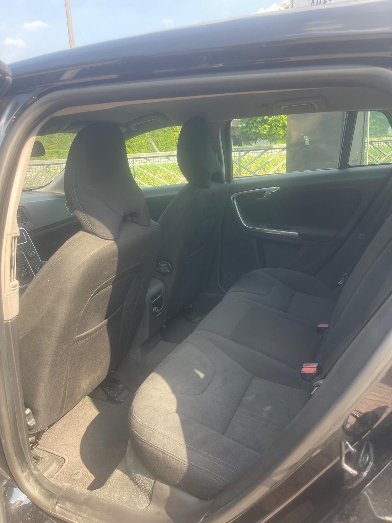 Volvo V60 D2 1.6 Summum