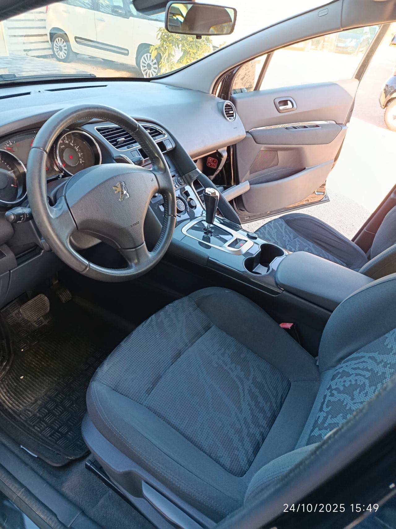 Peugeot 3008 1.6 e-HDi 115CV cambio robotizzato S.&S. Business 5700 senza garanzia 6600 con garanzia