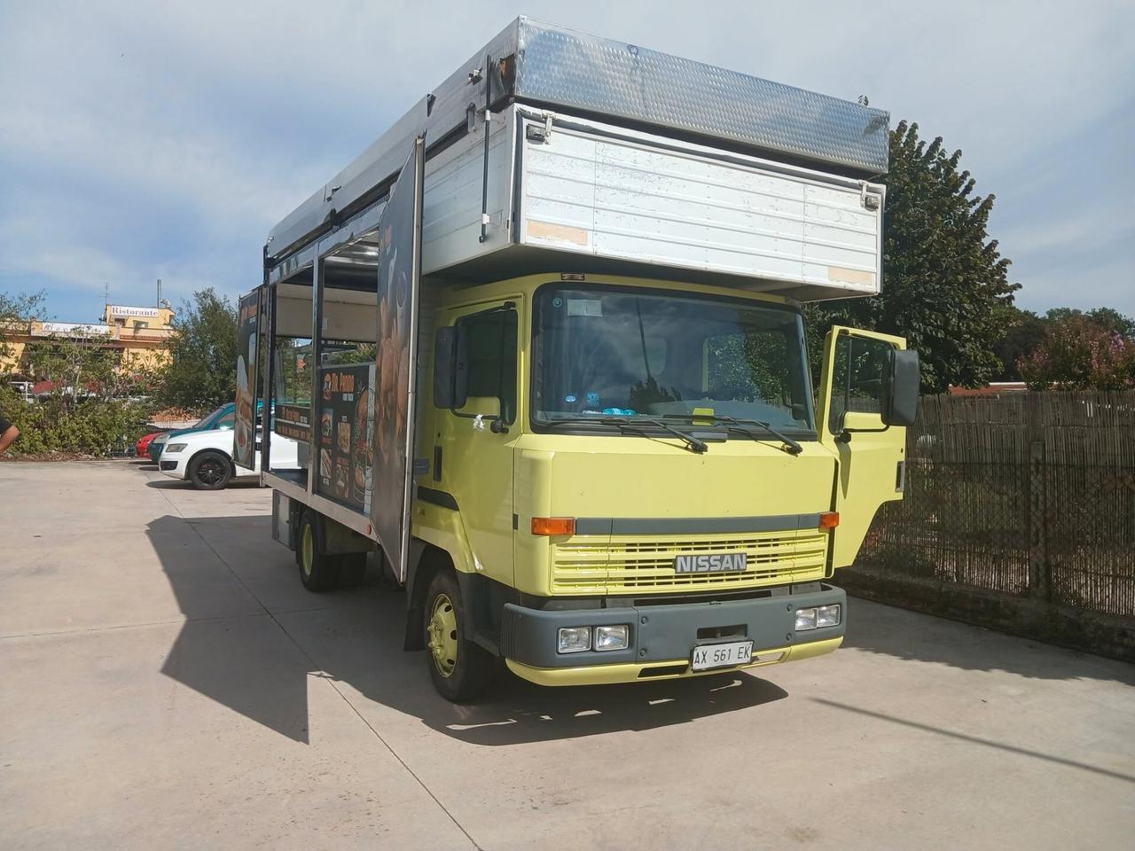 Nissan L-35 L-35.095 4.0 diesel PC-RG Cabinato MISTER PANINO CON LICENZA