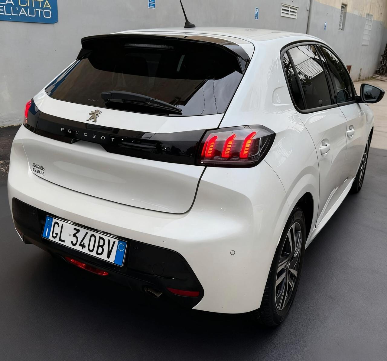 Peugeot 208 PureTech 100 Stop&Start 5 porte Allure