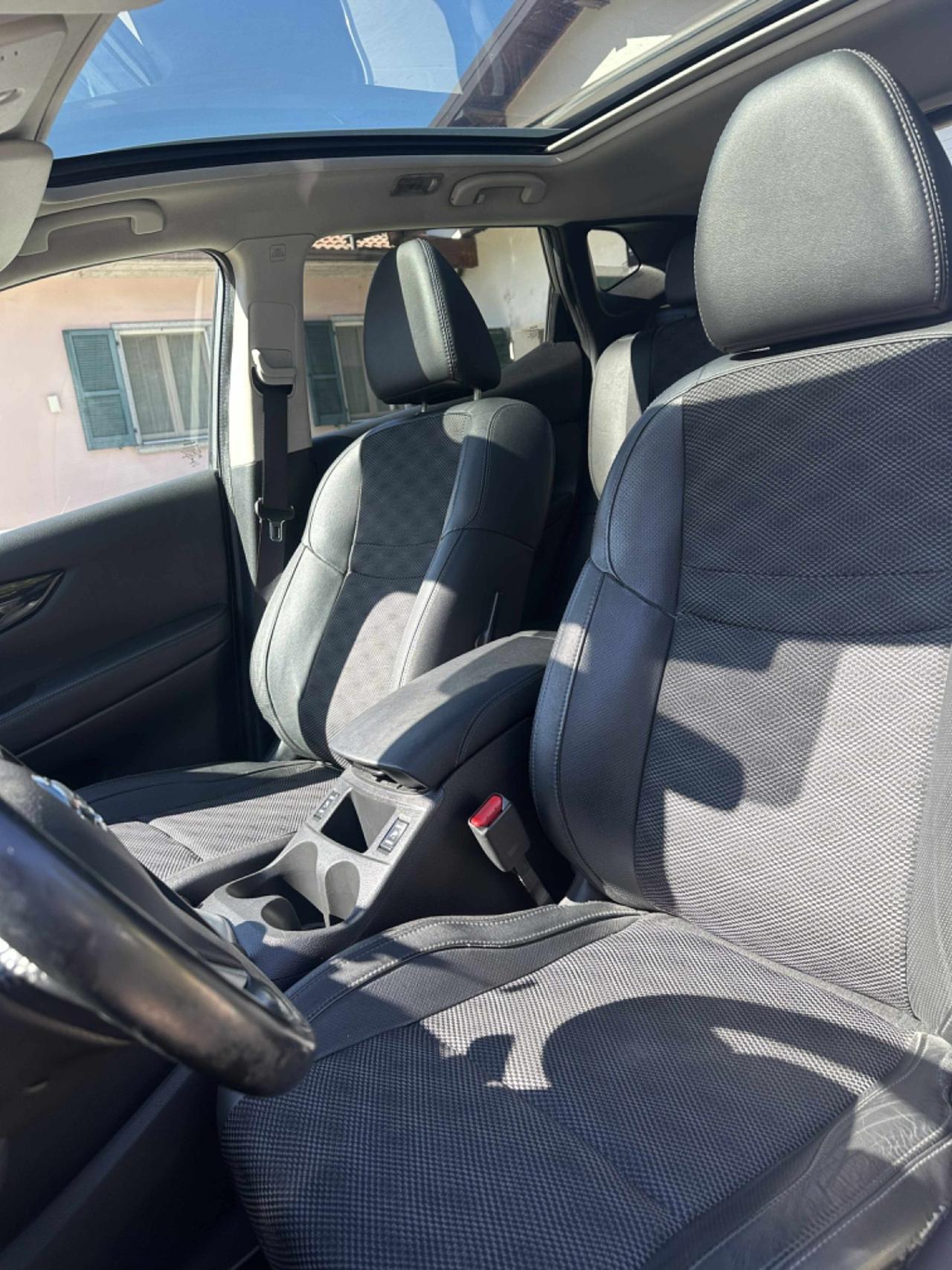 Nissan QASHQAI 1.6 dCi TEKNA TETTO FULLOPT 360CAM