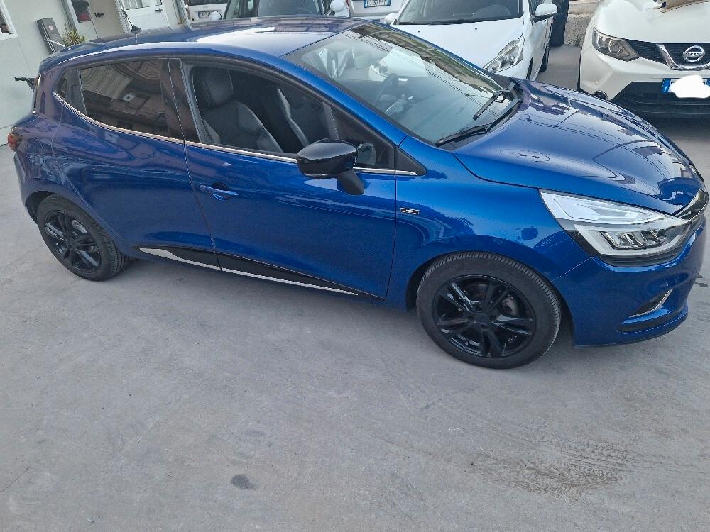 Renault Clio dCi 8V 75 CV 5 porte Moschino Life