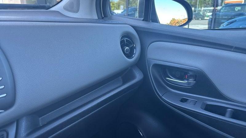 Toyota Yaris III 2017 5 Porte 1.0 VVT-i Active my18