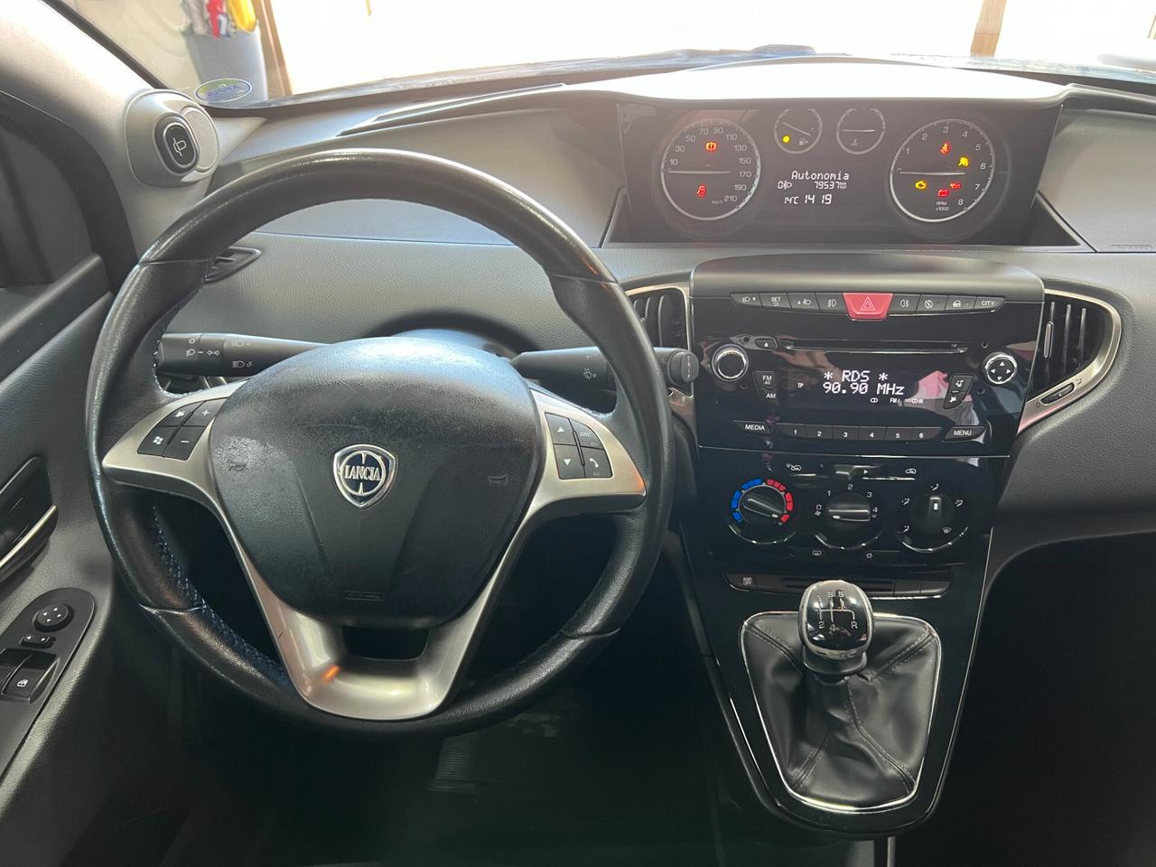 Lancia Ypsilon 1.2 69 CV 5 porte S&S Gold