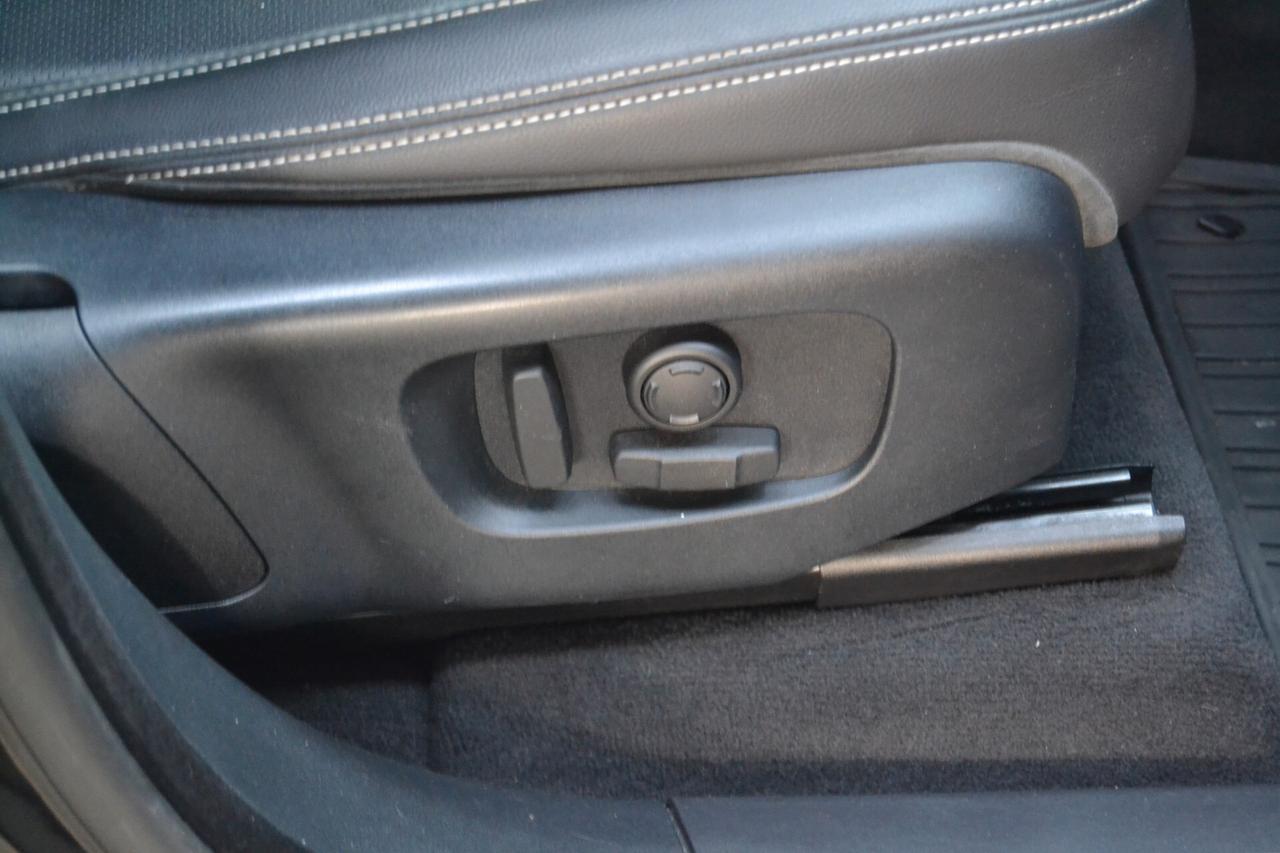 Land Rover Range Velar 2.0D I4 180 CV R-Dynamic