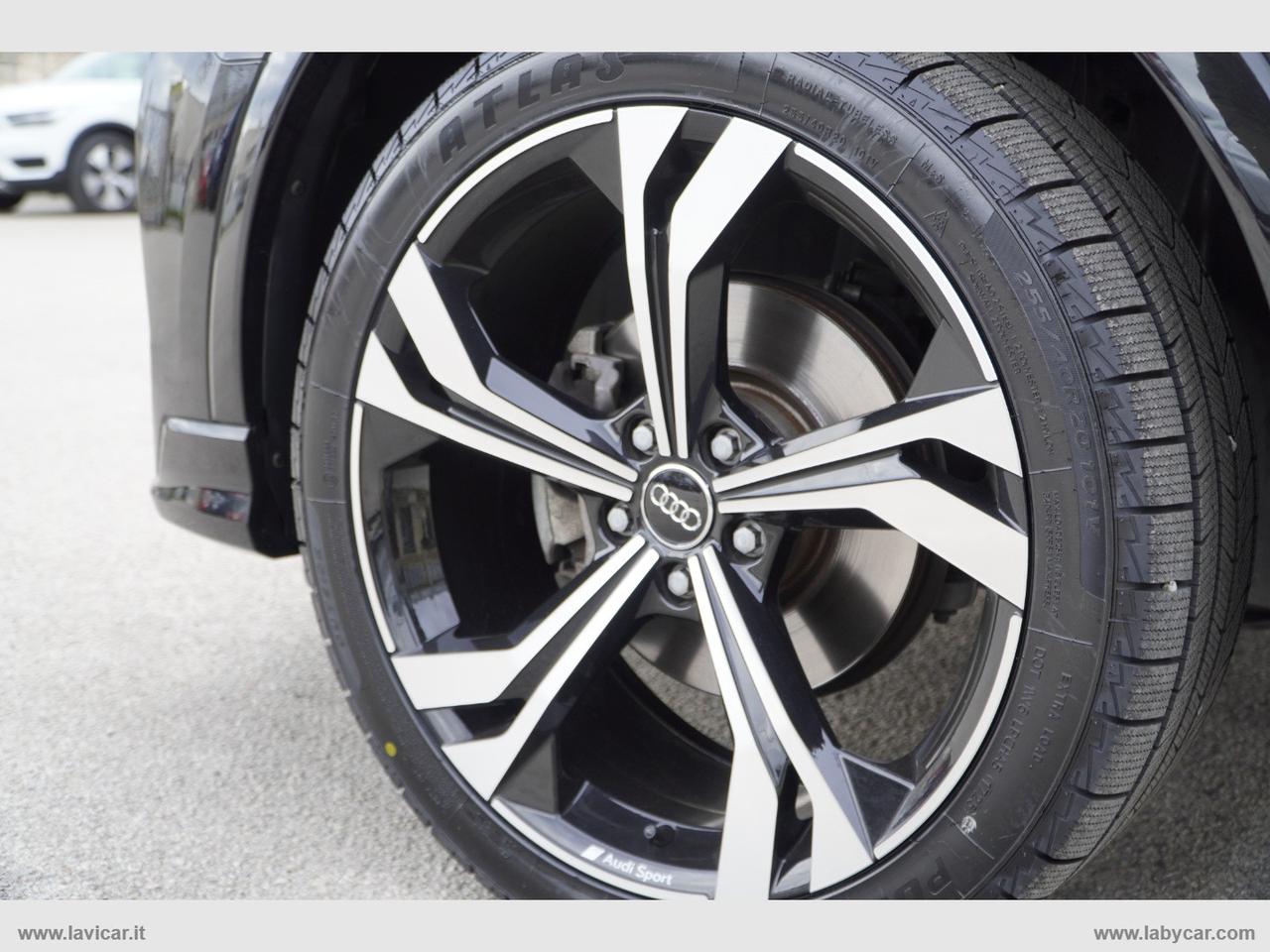 AUDI Q3 SPB 35 TDI S TRON S-LINE BLACK LINE