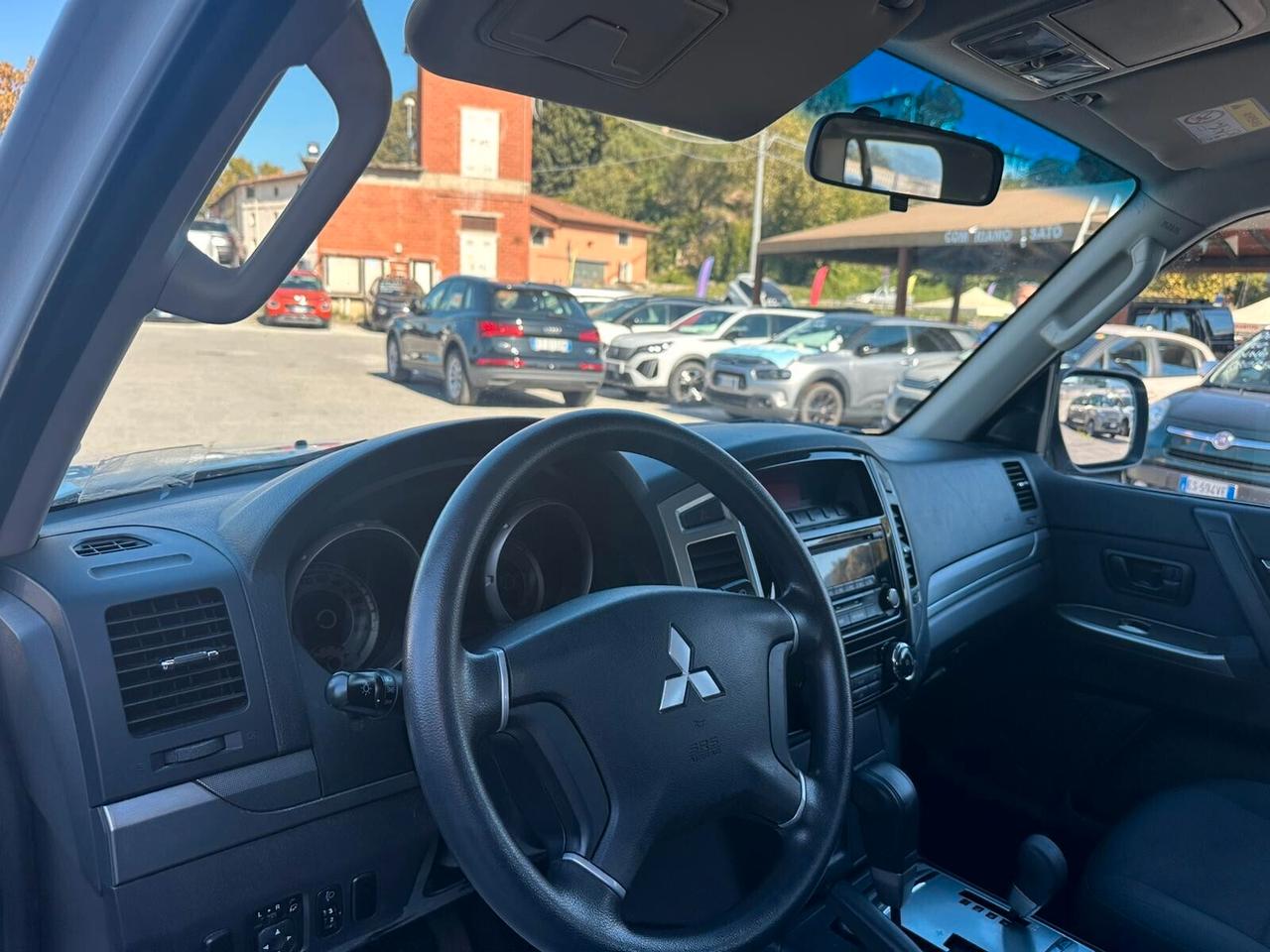 Mitsubishi Pajero 3.2 DI-D 16V aut. 3p. Invite DPF
