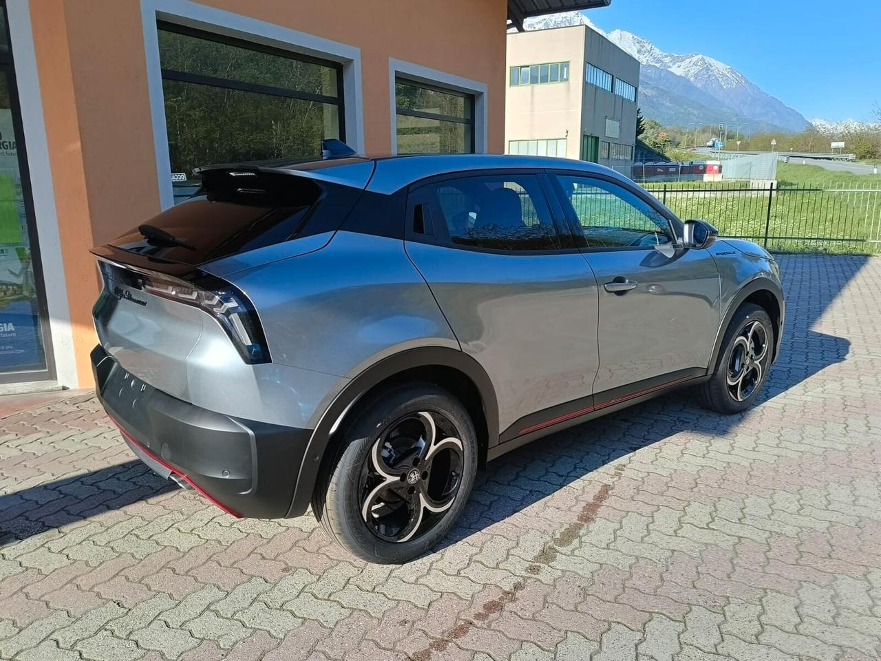 Alfa Romeo Junior 1.2 136 CV Hybrid eDCT6 Speciale