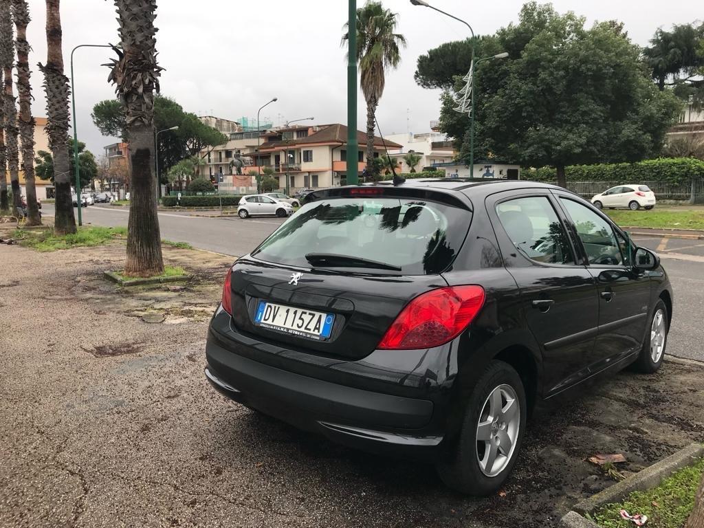 Peugeot 207 1.4 8V 75CV 54 KW 5p. Energie Sport ECO GPL