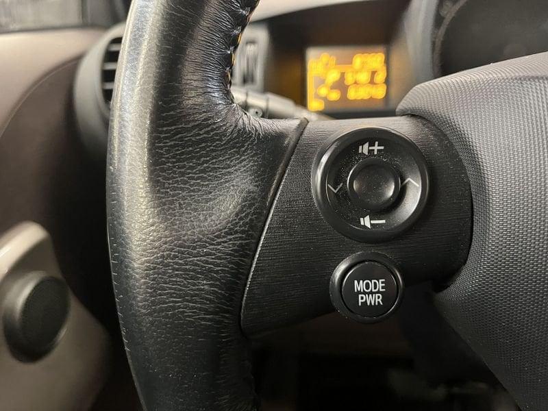 Toyota iQ iQ 1.0 cvt (multidrive)