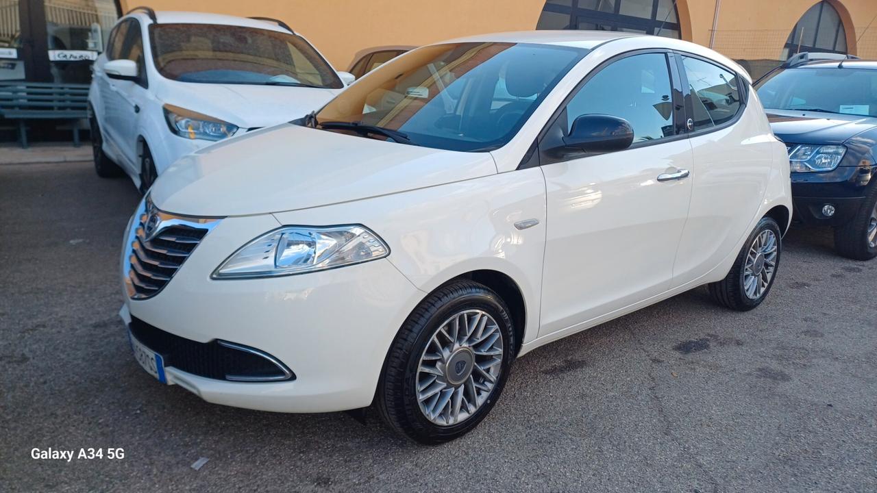 Lancia Ypsilon 1.2 69 CV 5 porte GPL Ecochic Gold