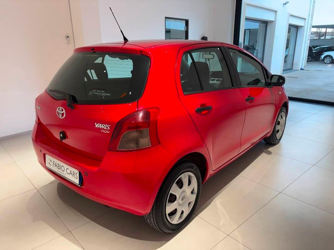 Toyota Yaris 1.0 5p