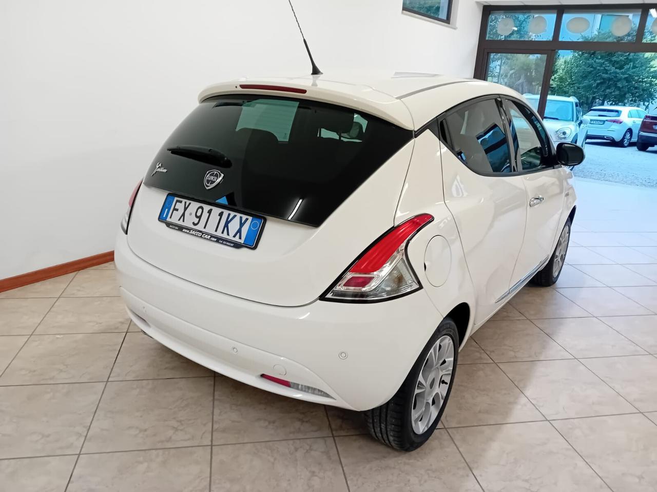 Lancia Ypsilon 1.2 69 CV 5 porte S&S Elefantino Blu