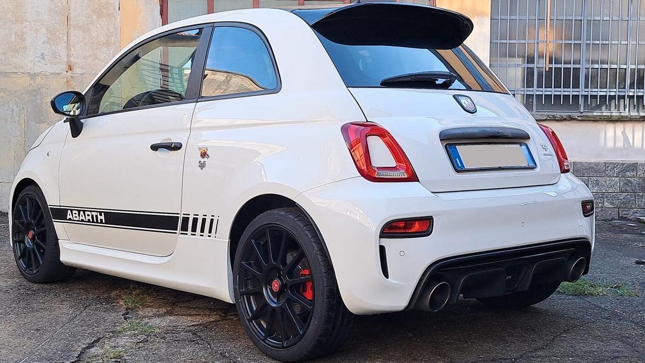 Abarth 595 Competizione 1.4 Turbo T-Jet 180 CV Esseesse