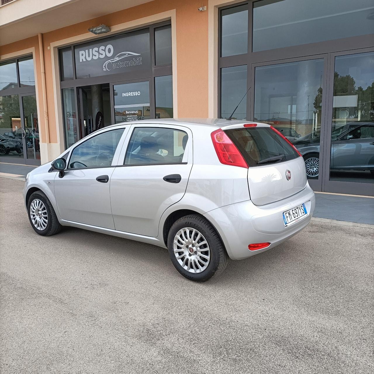 Fiat Punto 1.3 MJT II 95 CV Street