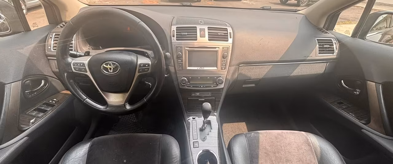 Toyota Avensis 2.2 D-Cat aut. Wagon Style Safety