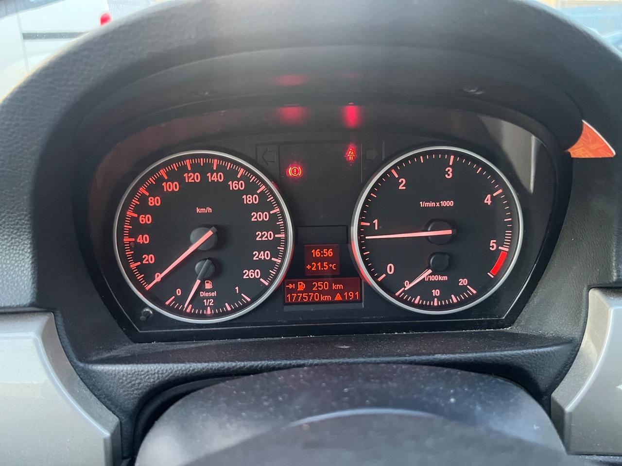 Bmw 318 318d 2.0 143CV cat MSport 2012