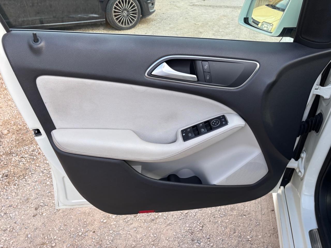Mercedes-benz B 180 d Automatic Sport