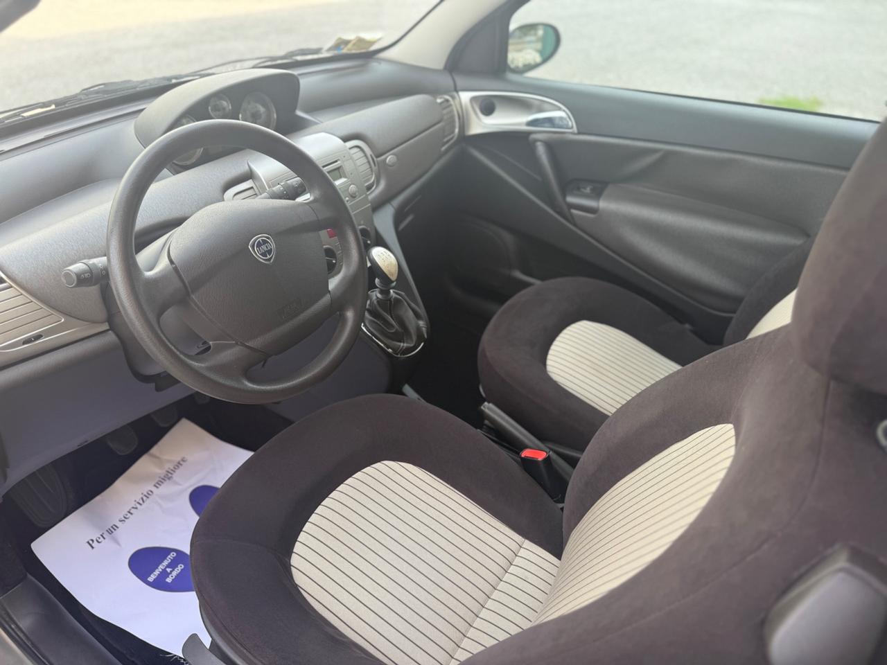 Lancia Ypsilon 1.2 - Ok Neopatentati