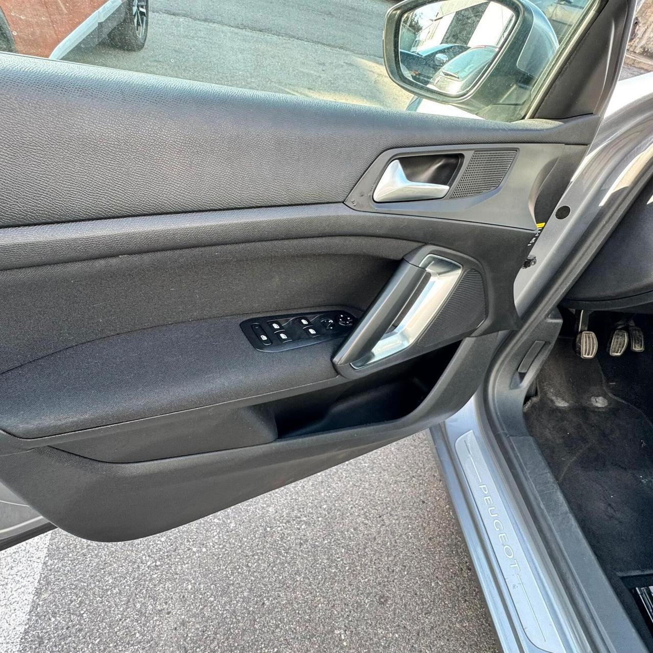 Peugeot 308 1.6 e-HDi 115 CV Stop&Start Allure