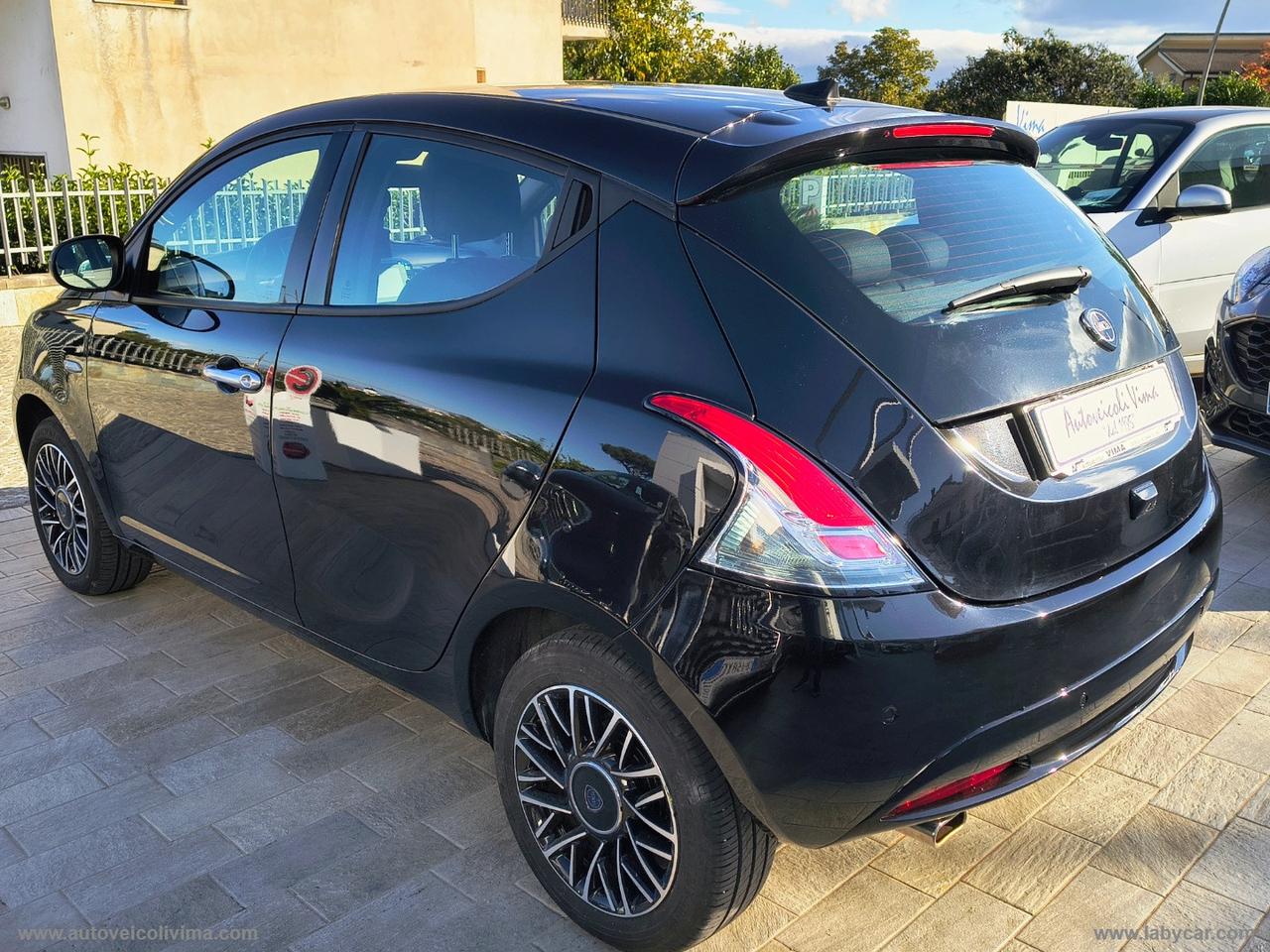 LANCIA Ypsilon 1.0 FireFly 5p.S&S Hyb. Platino