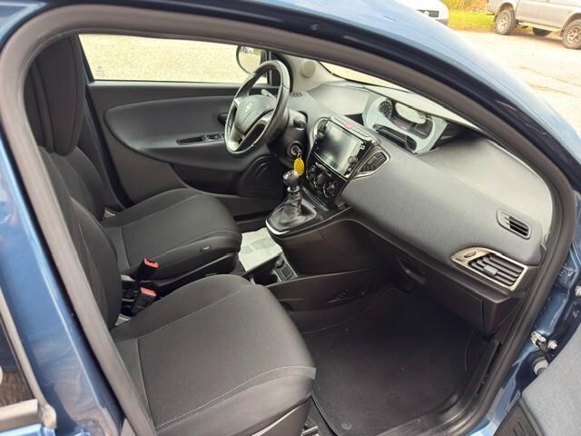Lancia Ypsilon 1.0 FireFly 5 porte S&S Hybrid Ecochic Gold