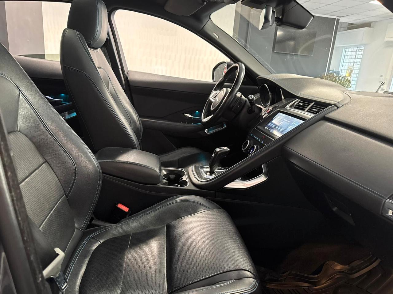 Jaguar E-Pace 2.0D 180 CV AWD R-Dynamic S