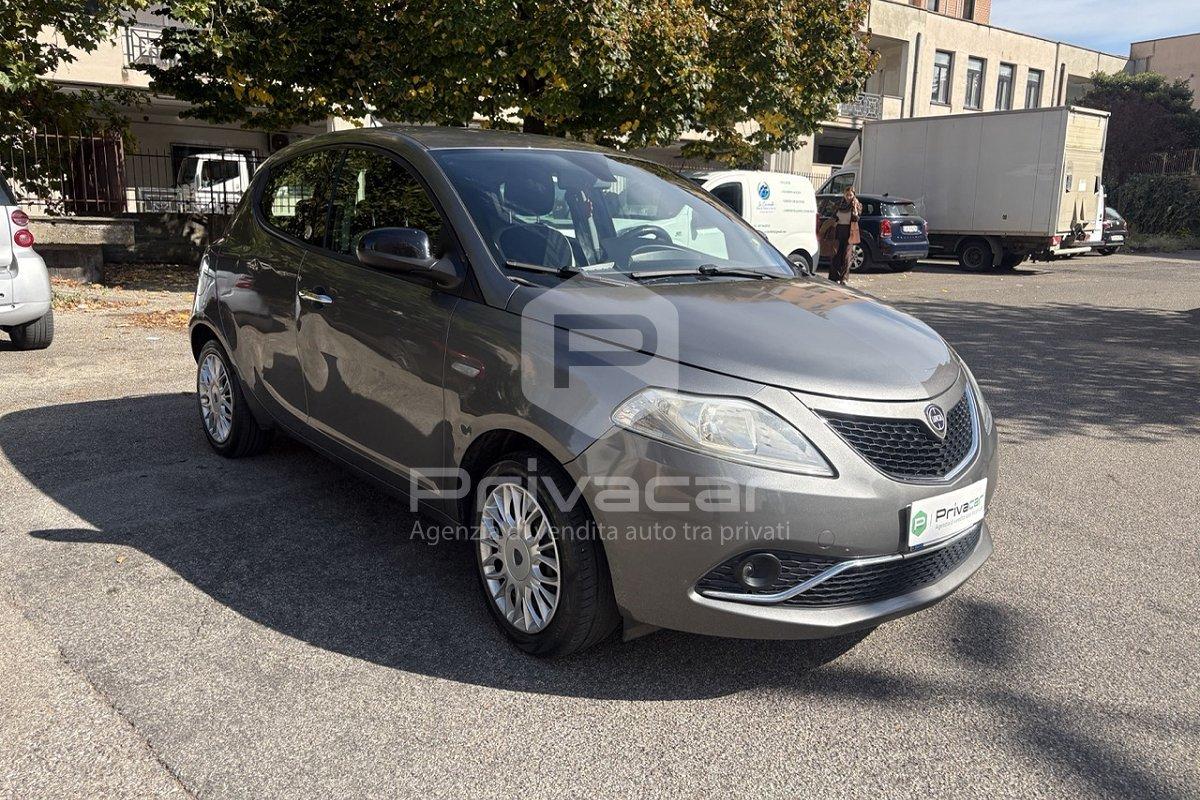 LANCIA Ypsilon 1.2 69 CV 5 porte GPL Ecochic Gold