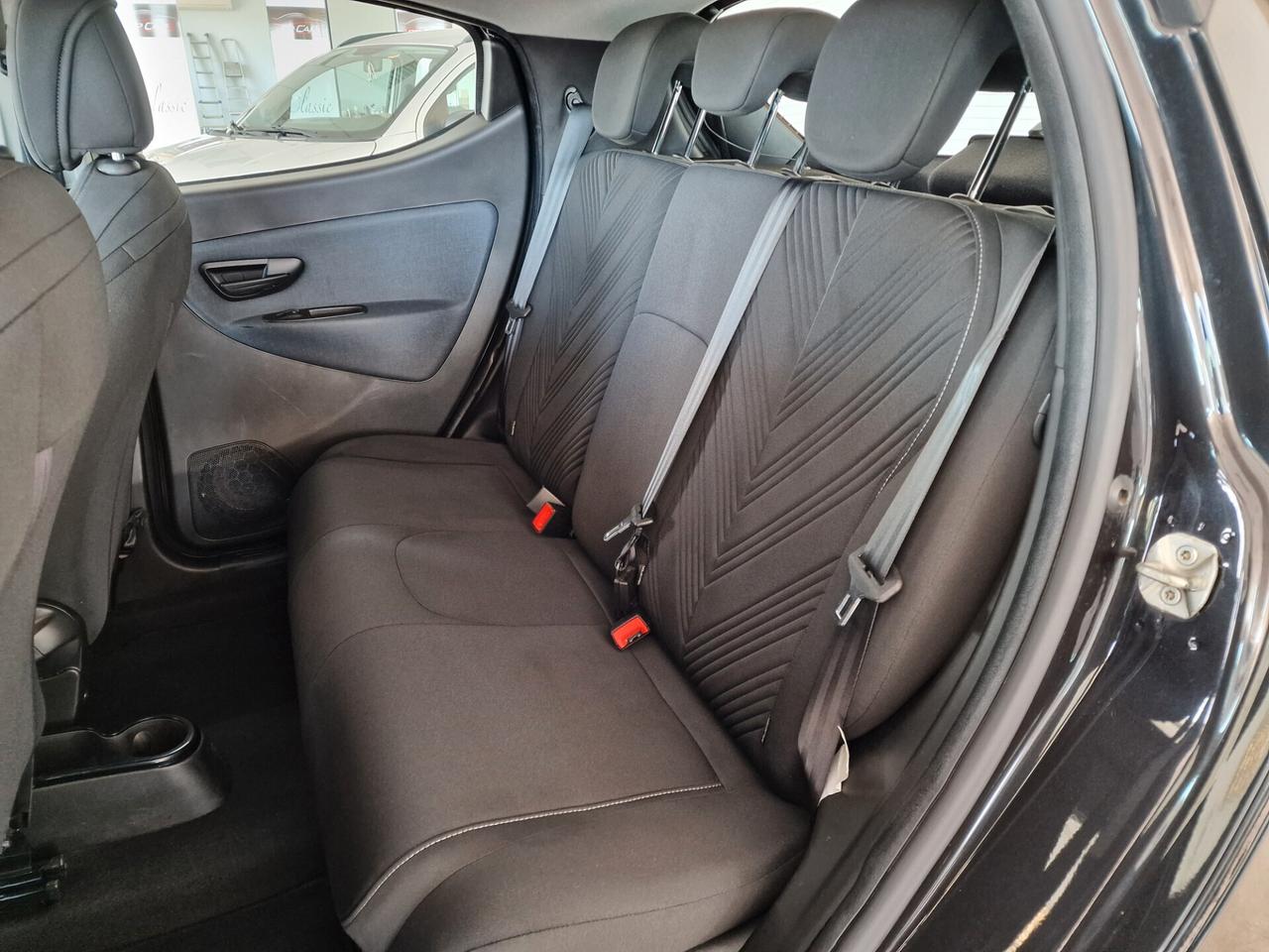 Lancia Ypsilon 1.0 Hybrid Gold 2023