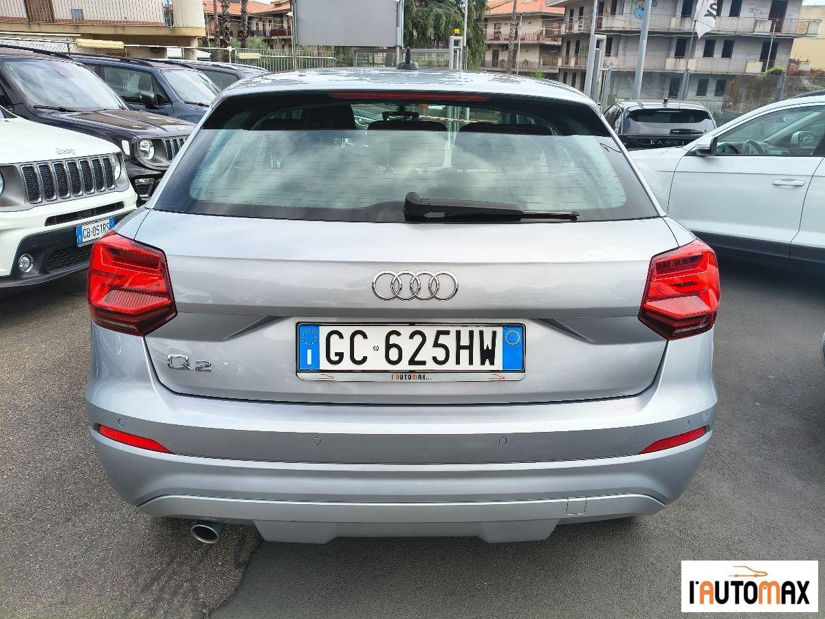 AUDI - Q2 - 1.0 TFSI S tronic Business