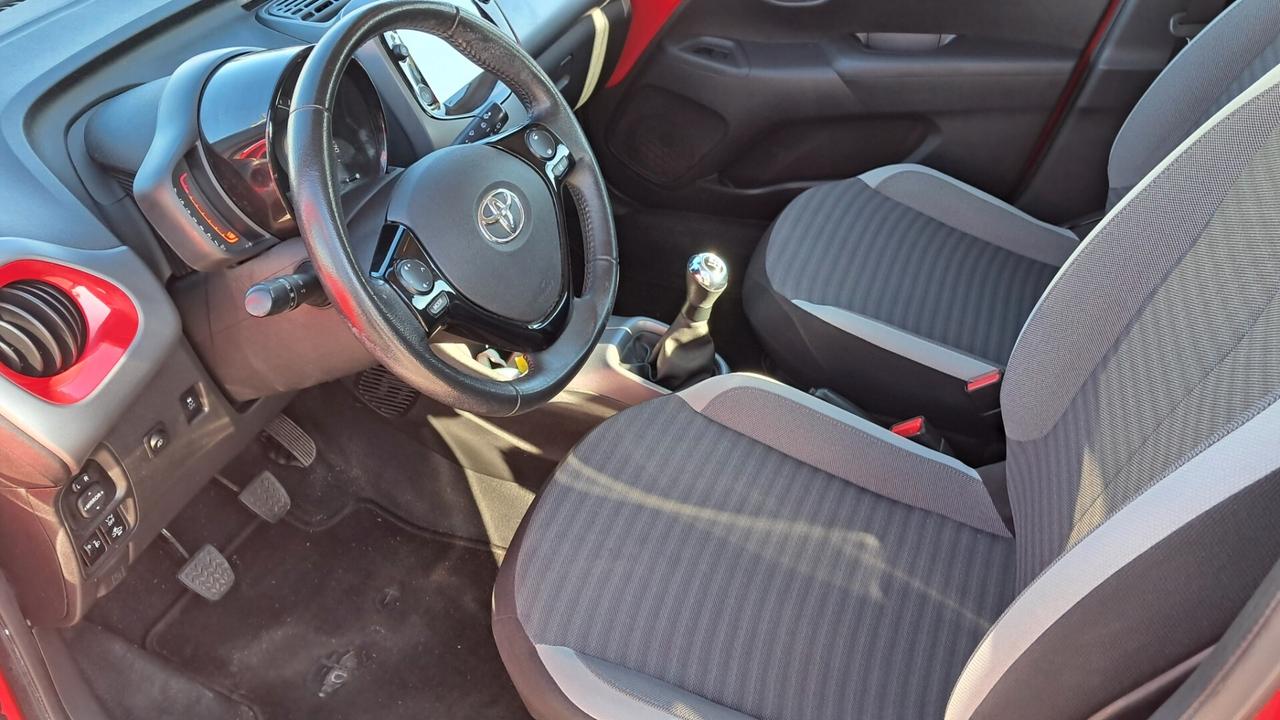 Toyota Aygo 1.0 VVT-i 72 CV 5 porte x-fun