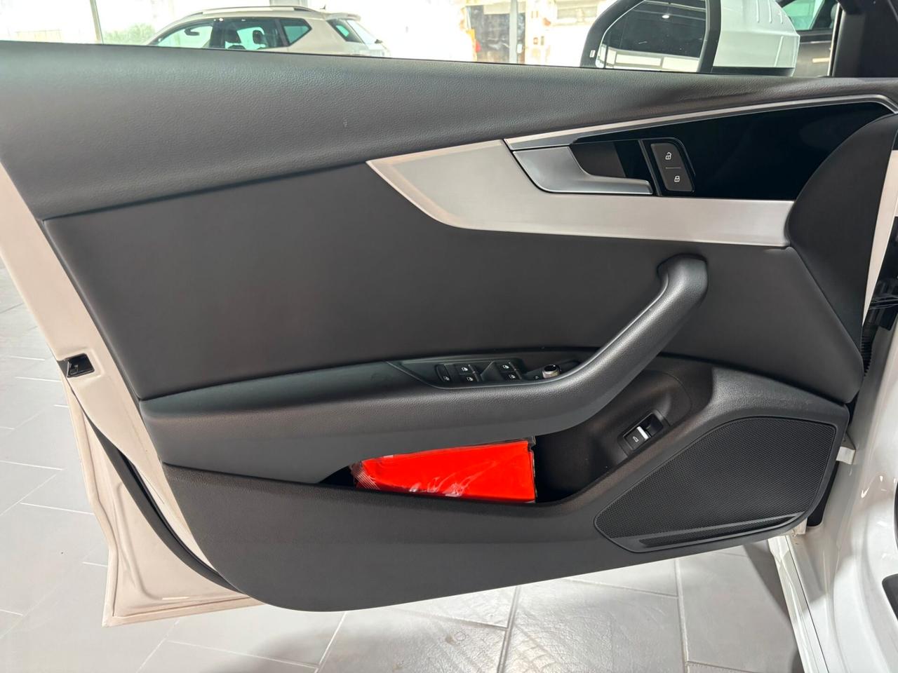Audi A4 Avant 40 TDI S tronic line edition
