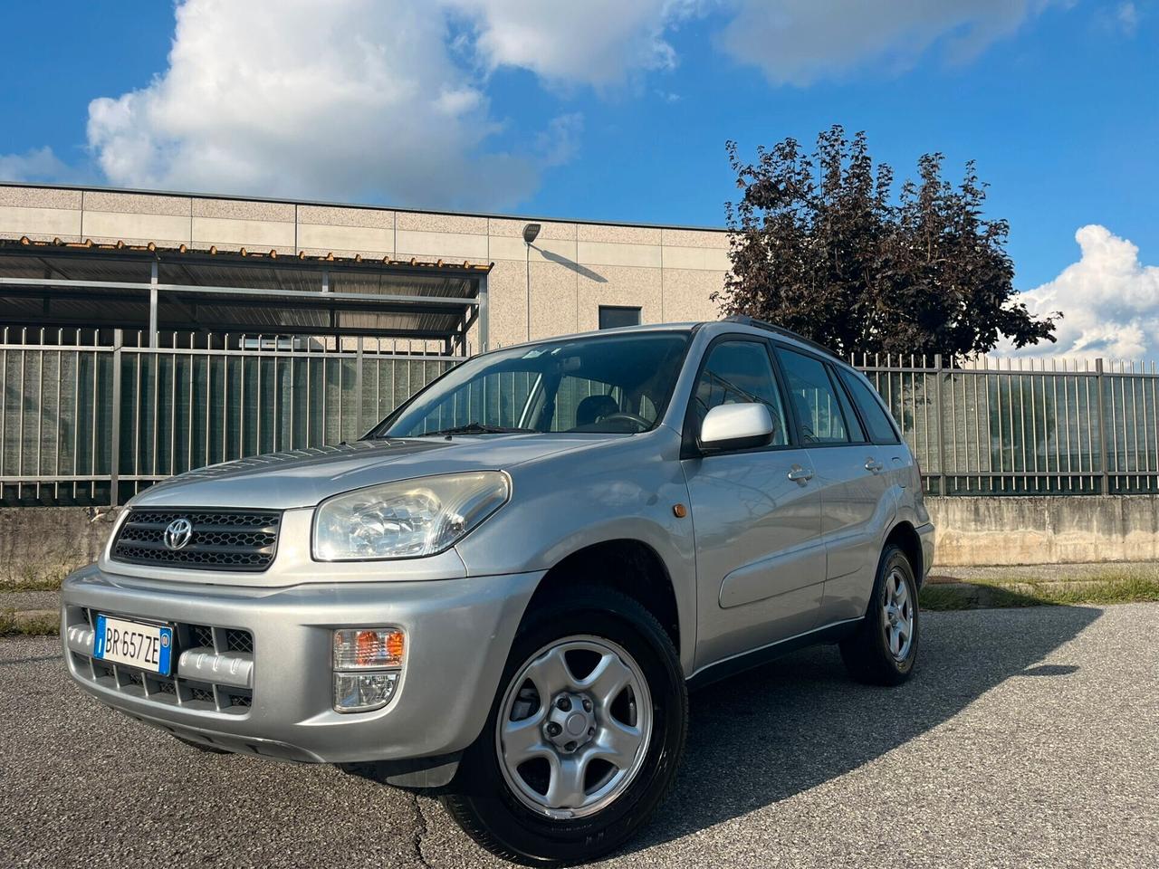 Toyota RAV 4 2.0 16V BENZ 5 porte Sol