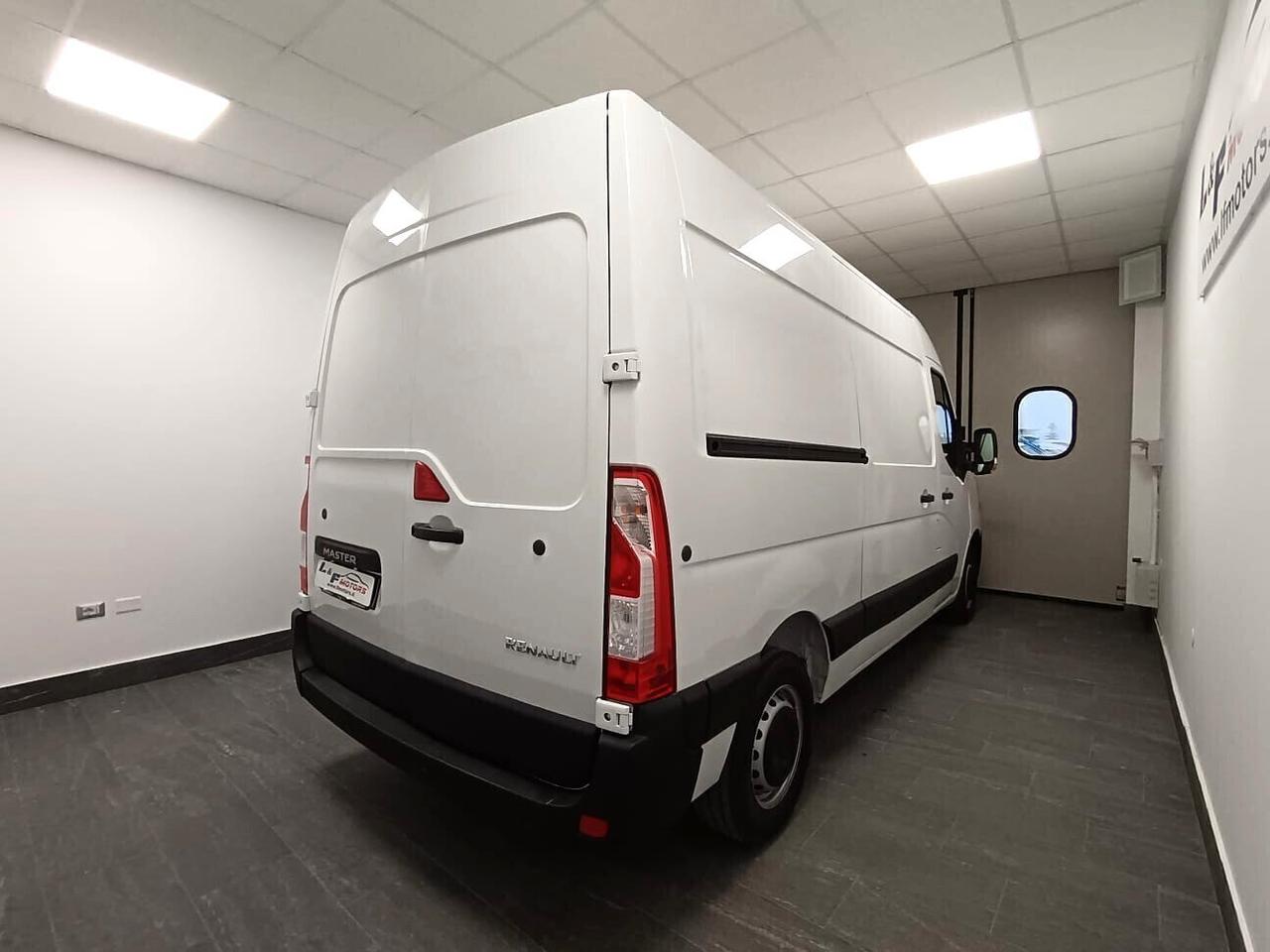 RENAULT MASTER 2.3
