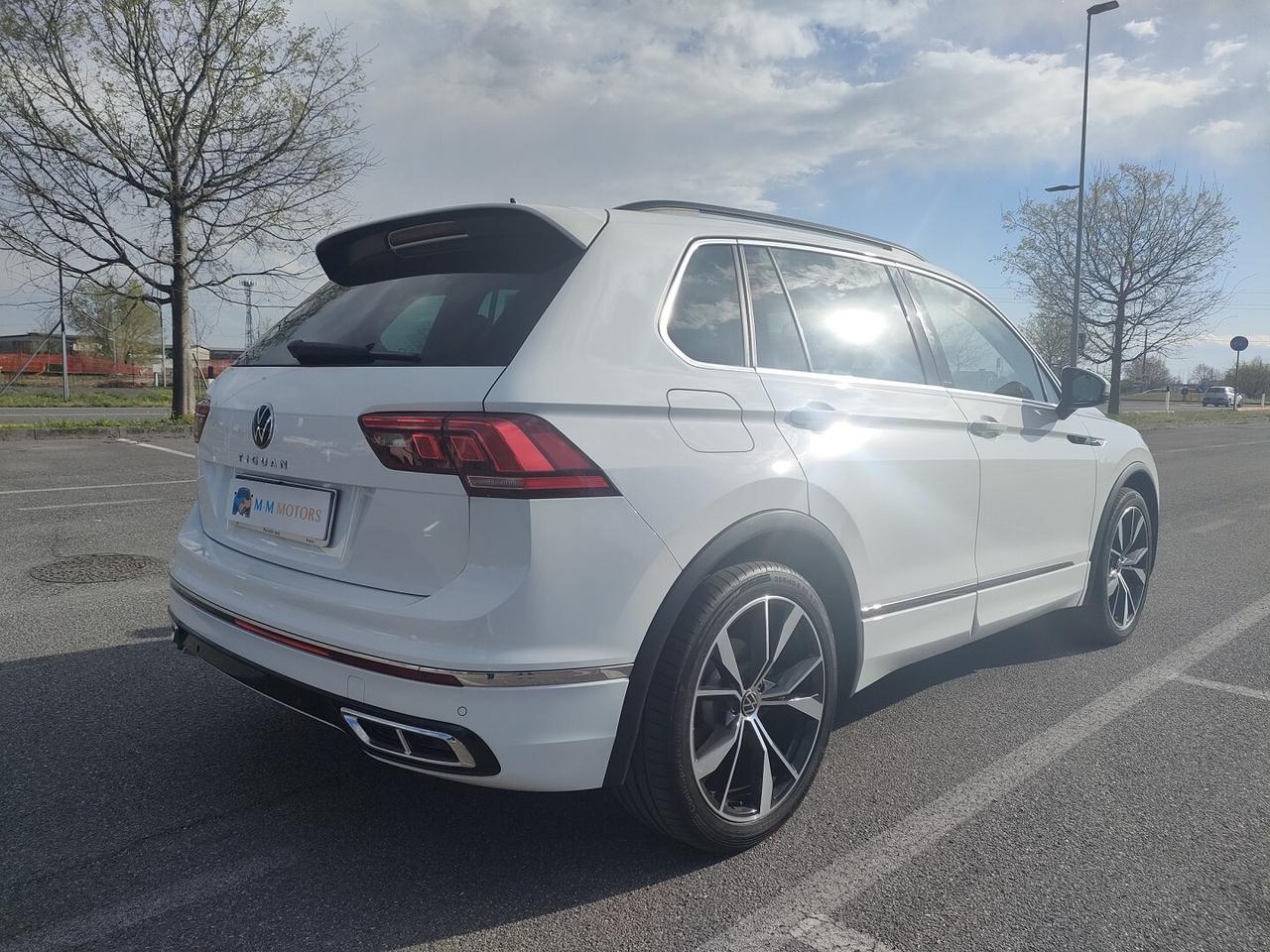 VOLKSWAGEN Tiguan R-Line 150cv Automatica