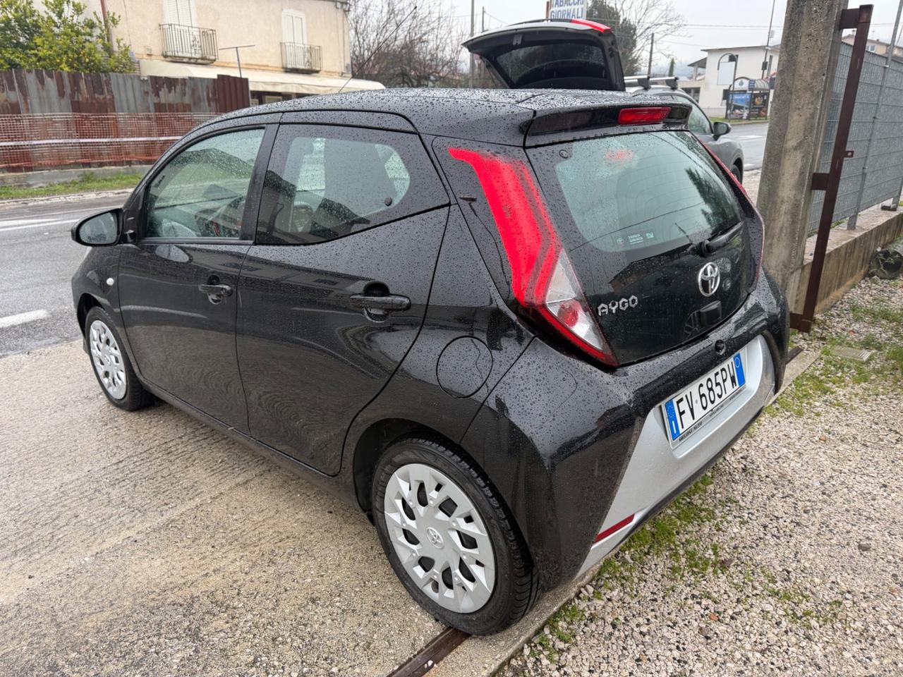 Toyota Aygo Connect 1.0 VVT-i 72 CV 5 porte x-cite solo 27000 km