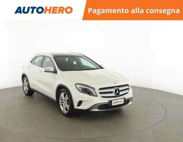 MERCEDES-BENZ GLA 200 Sport
