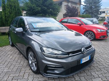 Volkswagen Golf 1.6 TDI 115 CV 5p. Highline BlueMotion Technology R-LINE