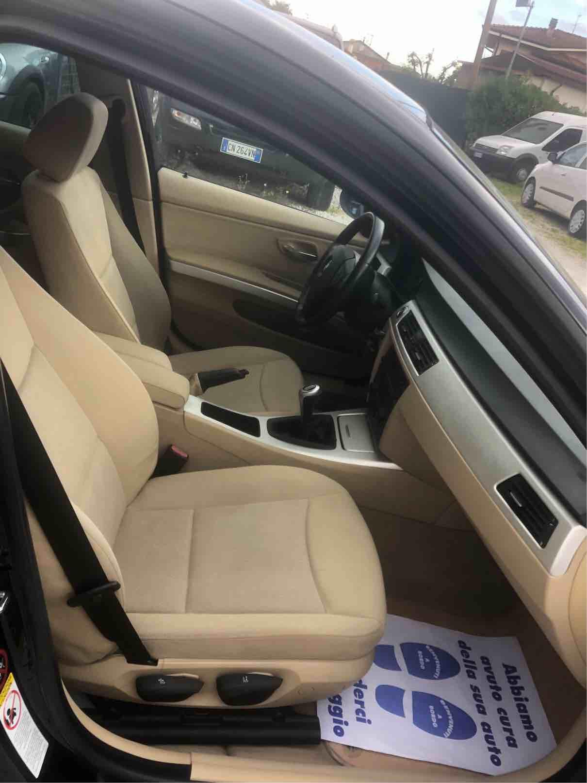 BMW 318 I TOURING - SOLO 75 000 KM