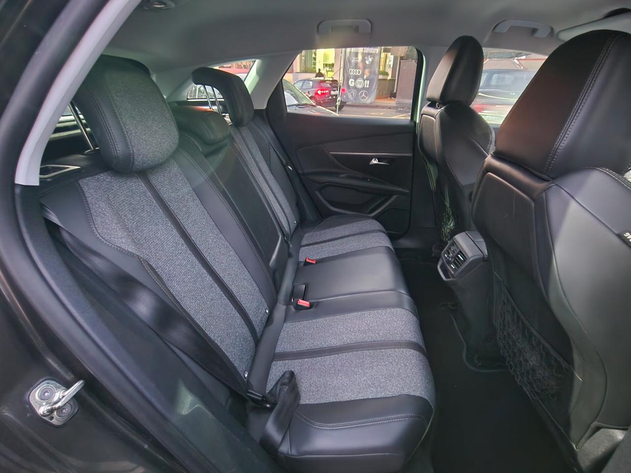 Peugeot 3008 BlueHDi 120 S&S Allure