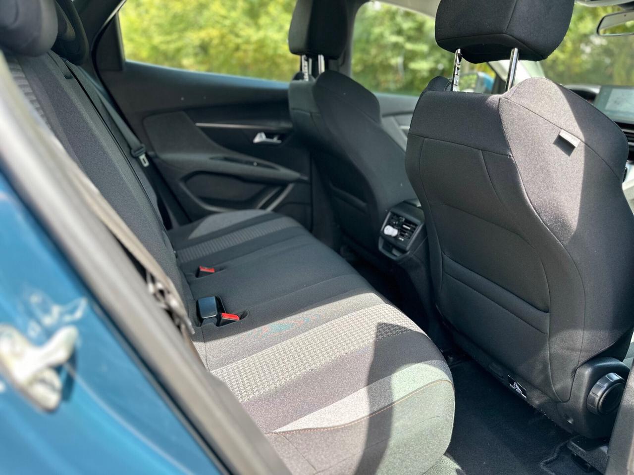 Peugeot 3008 BlueHDi 130cv EAT8 Active anno 01/2021