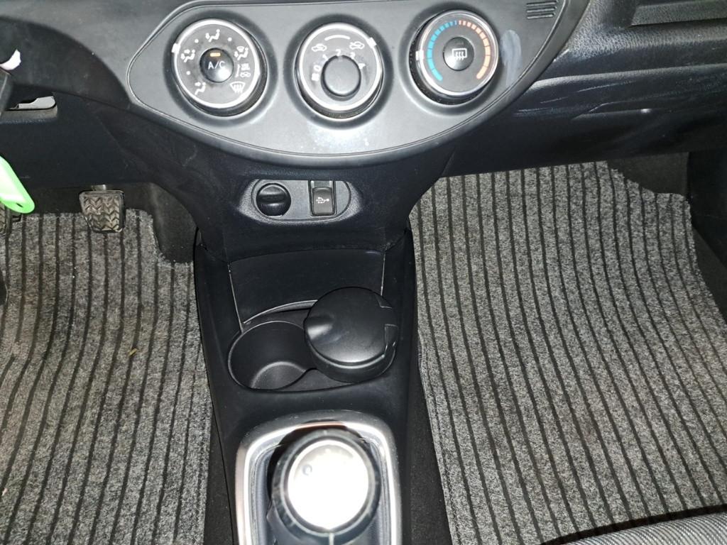 TOYOTA Yaris III 2015 - Yaris 5p 1.3 Active E6